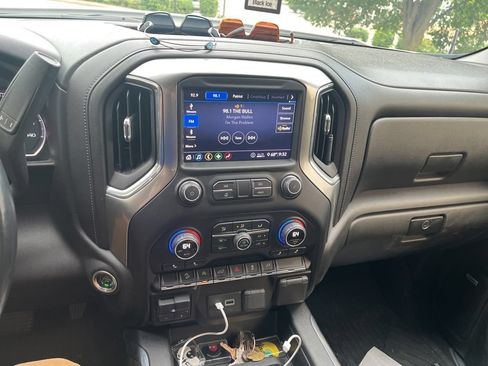 Used 2020 Chevrolet Silverado 1500 RST AWD/4WD image 8