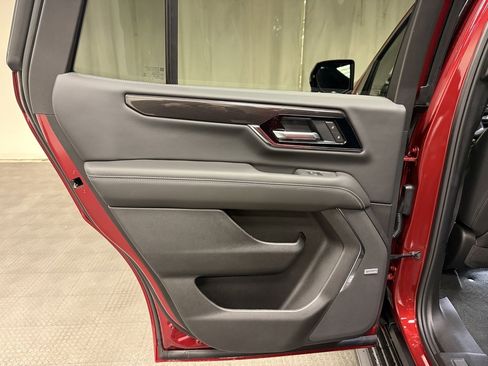 New 2026 GMC Yukon Elevation w/ LPO, Floor Liner Package image 24