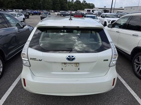 Used 2014 Toyota Prius V Three FWD image 3