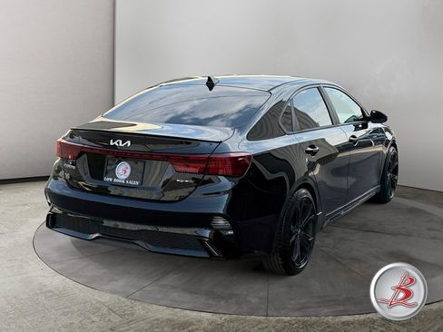Used 2022 Kia Forte GT-Line w/ GT-Line Premium Package FWD image 7