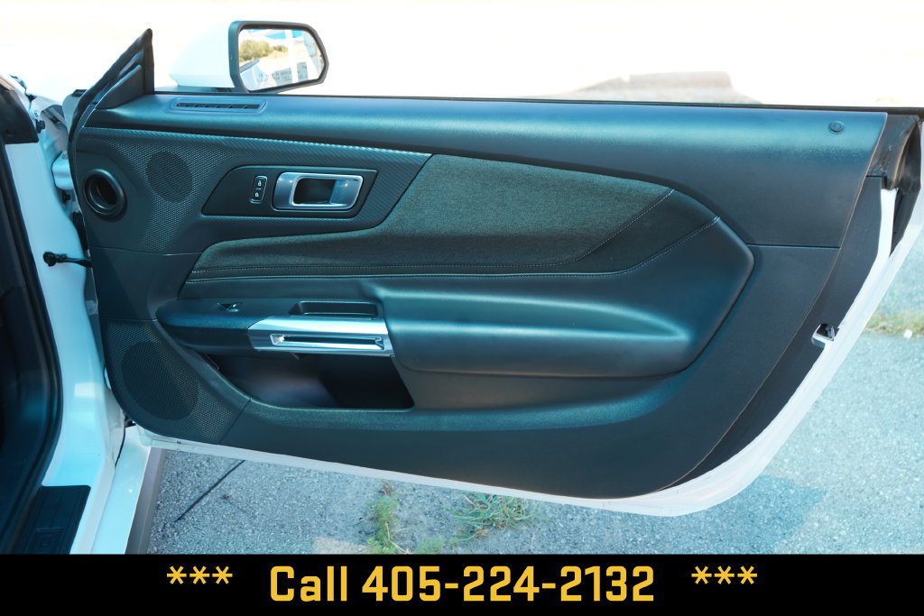 Used 2025 Ford Mustang Coupe RWD image 17