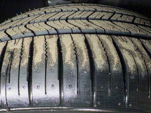 Used 2020 Chevrolet Bolt LT image 36