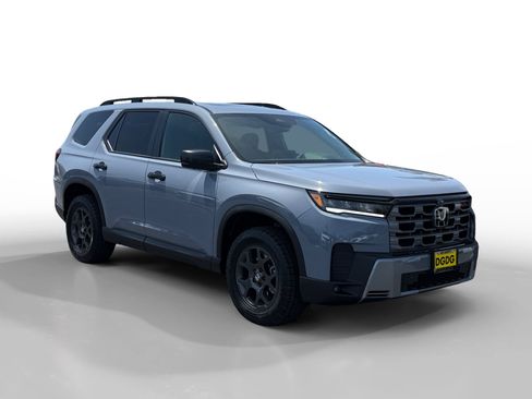 New 2026 Honda Pilot TrailSport image 7