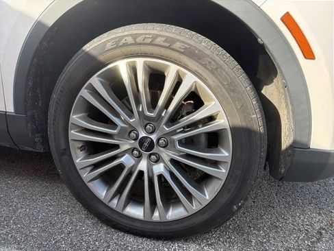 Used 2017 Lincoln MKX Reserve w/ Lincoln MKX Climate Package image 10