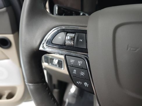 Used 2024 Lincoln Navigator Reserve AWD/4WD image 10