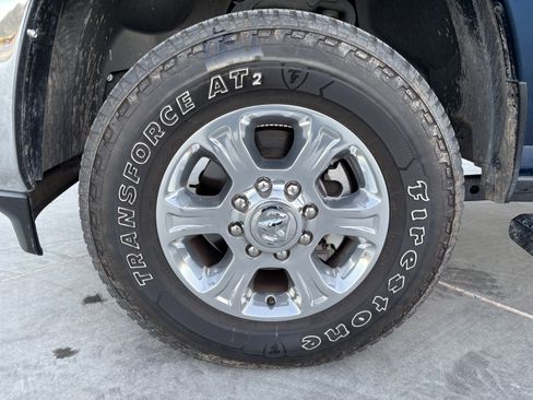 Used 2024 RAM 2500 Big Horn w/ Safety Group image 9