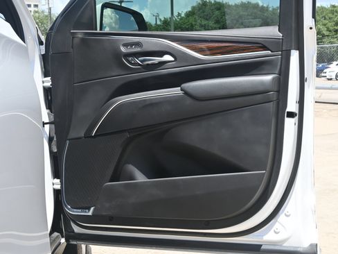 Certified 2023 Cadillac Escalade Luxury w/ LPO, Floor Liner Package RWD image 27