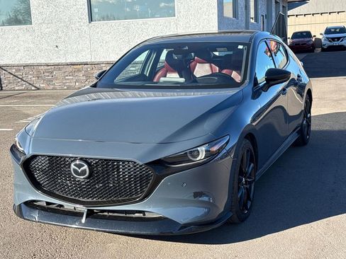 Used 2021 MAZDA MAZDA3 Hatchback w/Premium Plus Pkg image 3