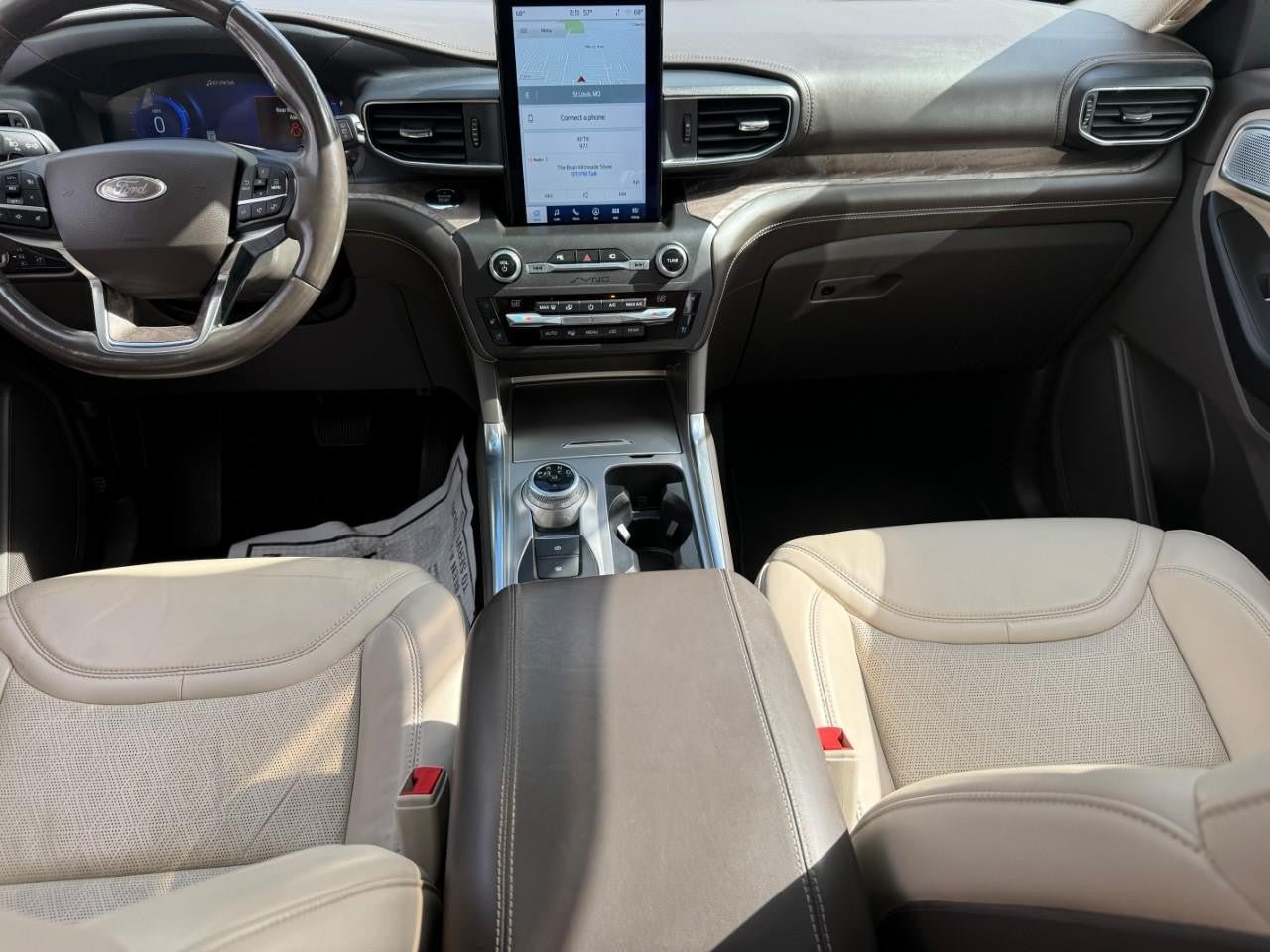 Used 2020 Ford Explorer Platinum w/ Premium Technology Package AWD/4WD image 12