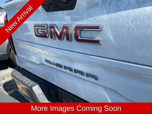 Used 2024 GMC Sierra 1500 SLT RWD image 10