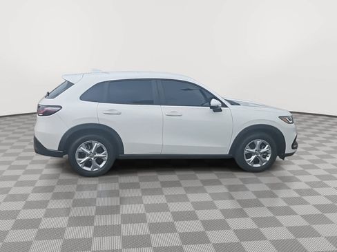 Used 2023 Honda HR-V LX image 9