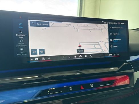 Used 2025 BMW M5 w/ Carbon Package image 29