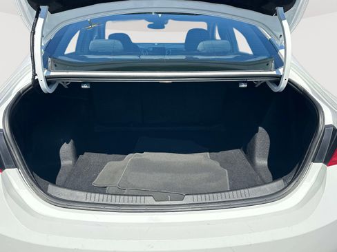 Used 2023 Chevrolet Malibu LT FWD image 32