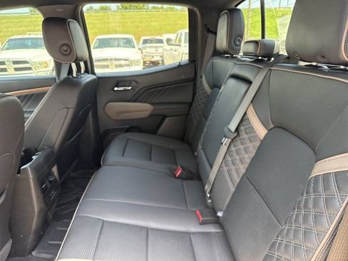 Used 2026 GMC Canyon Denali AWD/4WD image 6