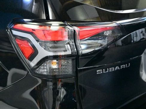 Used 2025 Subaru Forester Premium AWD/4WD image 18