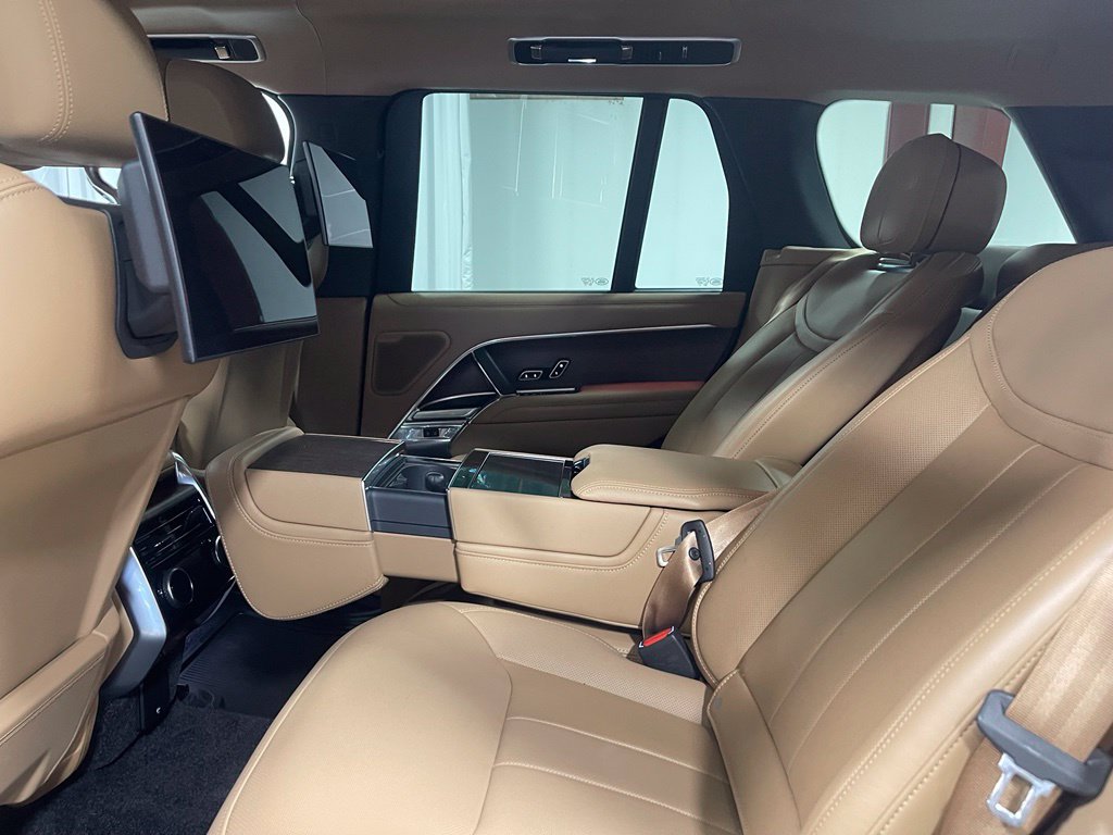 Used 2023 Land Rover Range Rover Autobiography AWD/4WD image 25