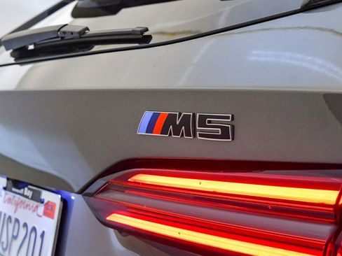 Used 2025 BMW M5 Touring w/ M Driver's Package image 23