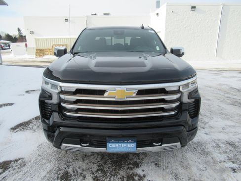 Certified 2022 Chevrolet Silverado 1500 High Country w/ High Country Premium Package image 2