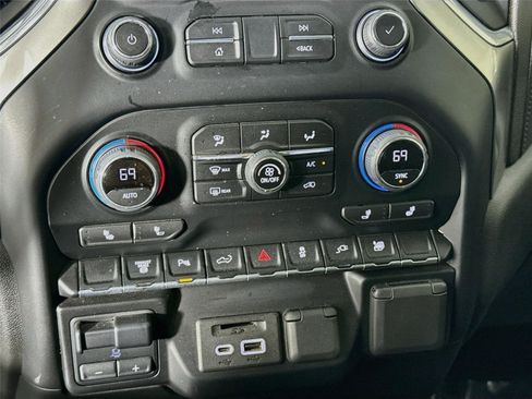 Used 2022 Chevrolet Silverado 2500 LTZ w/ Safety Package AWD/4WD image 16