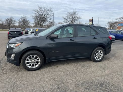 Used 2020 Chevrolet Equinox LS image 3