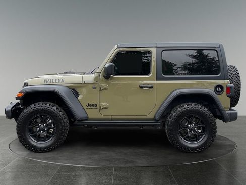 Used 2025 Jeep Wrangler Sport AWD/4WD image 5