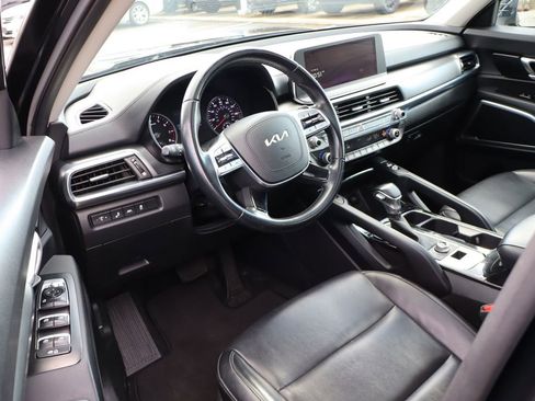 Used 2022 Kia Telluride S image 11