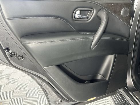 Used 2020 INFINITI QX80 Luxe w/ Proassist Package RWD image 30
