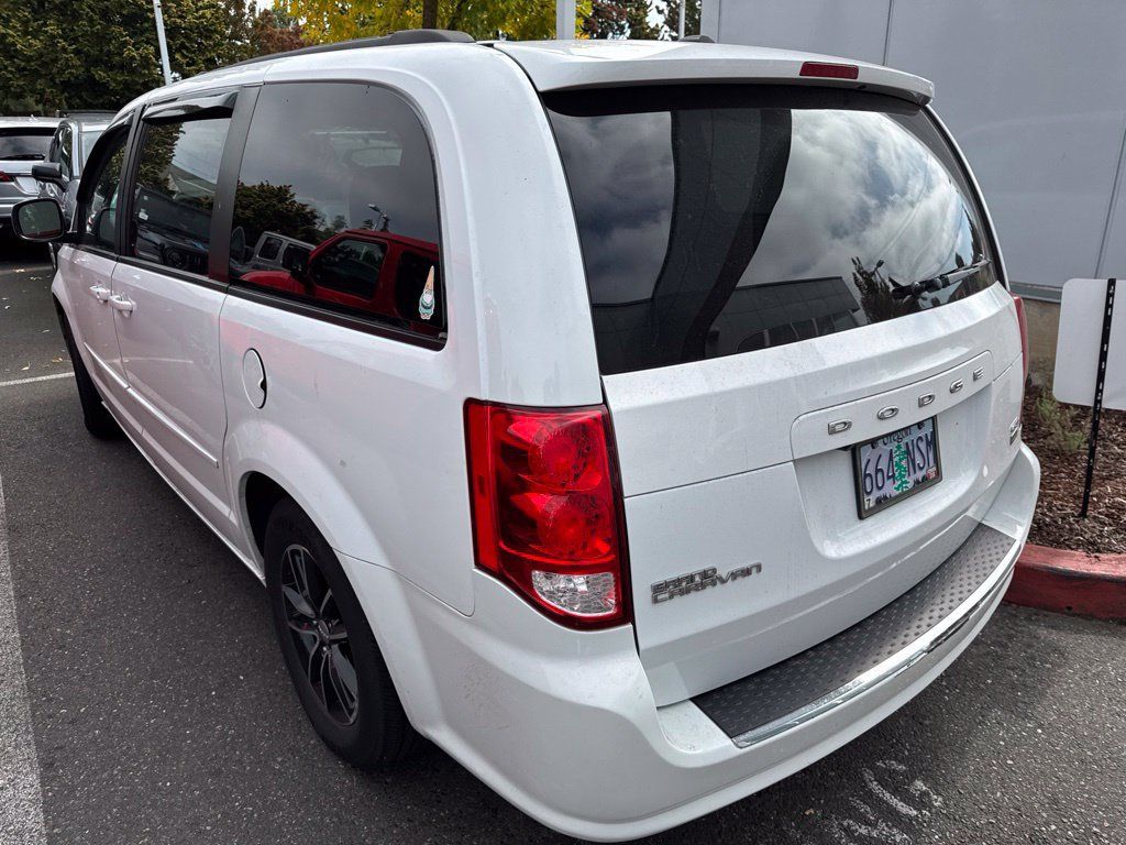 Used 2017 Dodge Grand Caravan GT FWD image 4