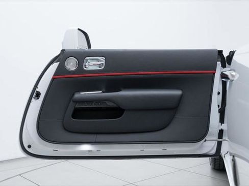 Certified 2020 Rolls-Royce Dawn image 40