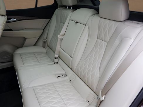 Used 2021 Buick Envision Avenir image 25