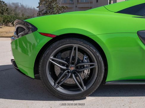 Used 2018 McLaren 570S Spider image 10