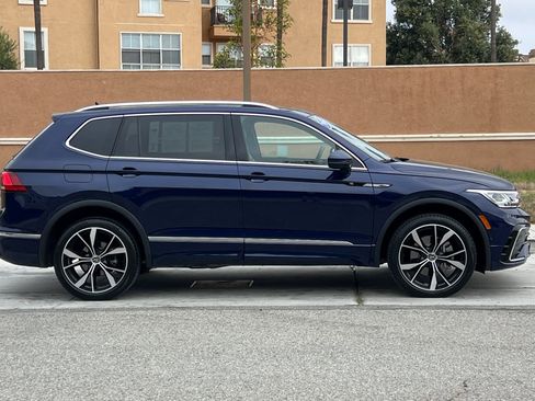 Used 2022 Volkswagen Tiguan SEL R-Line image 3