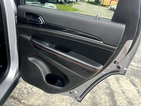 Used 2020 Jeep Grand Cherokee Trailhawk image 15