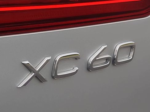 Used 2019 Volvo XC60 T6 Inscription w/ Protection Package Premier image 13