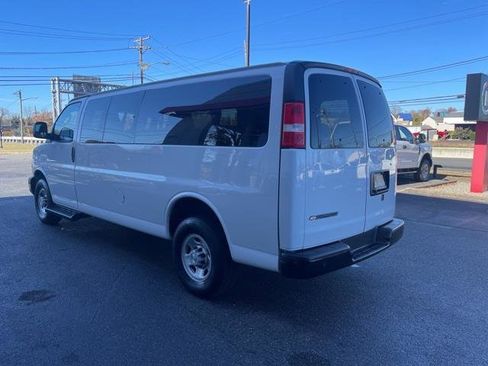 Used 2022 Chevrolet Express 3500 LS image 5