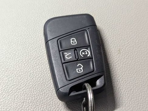 Used 2022 Volkswagen Atlas SE AWD/4WD image 25