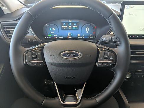 Used 2025 Ford Escape Platinum image 15