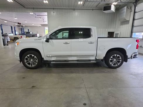 Used 2024 Chevrolet Silverado 1500 High Country w/ Technology Package AWD/4WD image 5