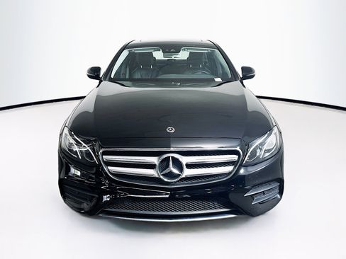 Used 2018 Mercedes-Benz E 300 image 2