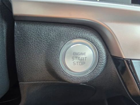 Used 2025 Kia Telluride S FWD image 30