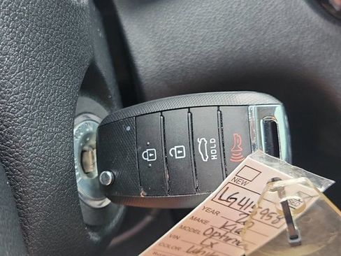 Used 2020 Kia Optima LX FWD image 26