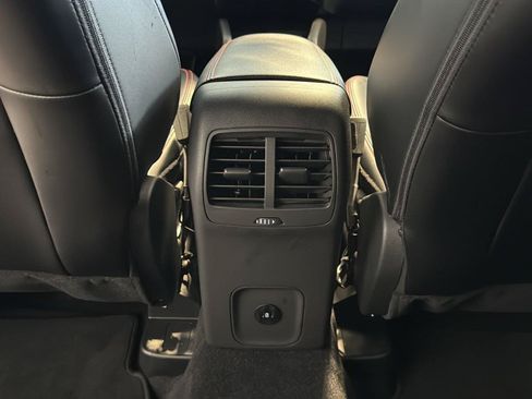 Used 2024 Ford Escape ST-Line w/ Tech Pack #1 AWD/4WD image 23