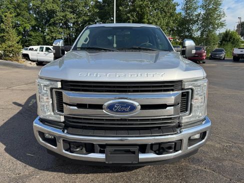 Used 2017 Ford F250 XLT w/ FX4 Off-Road Package AWD/4WD image 8