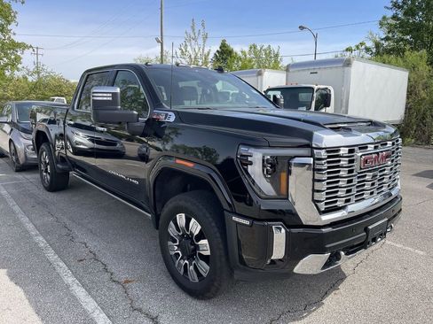 Used 2025 GMC Sierra 2500 Denali w/ Denali Reserve Package AWD/4WD image 14