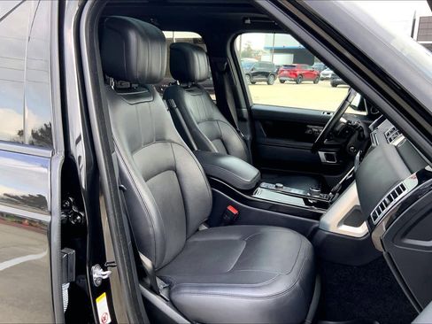 Used 2020 Land Rover Range Rover HSE image 8