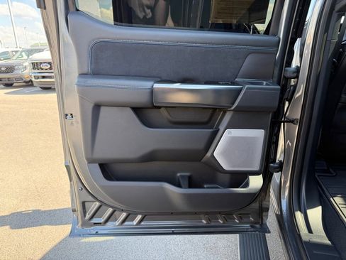 Used 2026 Ford F250 Platinum w/ Tremor Off-Road Package AWD/4WD image 13