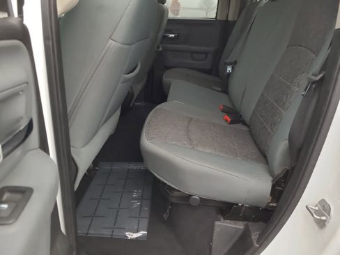 Used 2015 RAM 1500 Classic SLT image 21