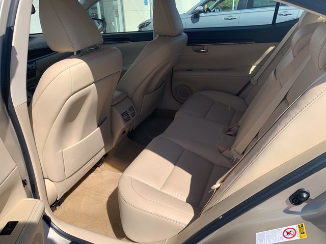 Used 2013 Lexus ES 350 w/ Luxury Pkg FWD image 15