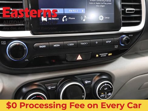 Used 2025 Hyundai Venue SEL FWD image 20