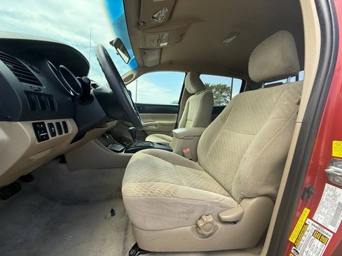 Used 2011 Toyota Tacoma PreRunner w/ Convenience Pkg RWD image 7